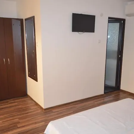 Pensiunea Savas 3* Costinesti