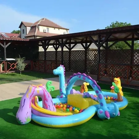 Pensiunea Savas Pensjonat Costinesti